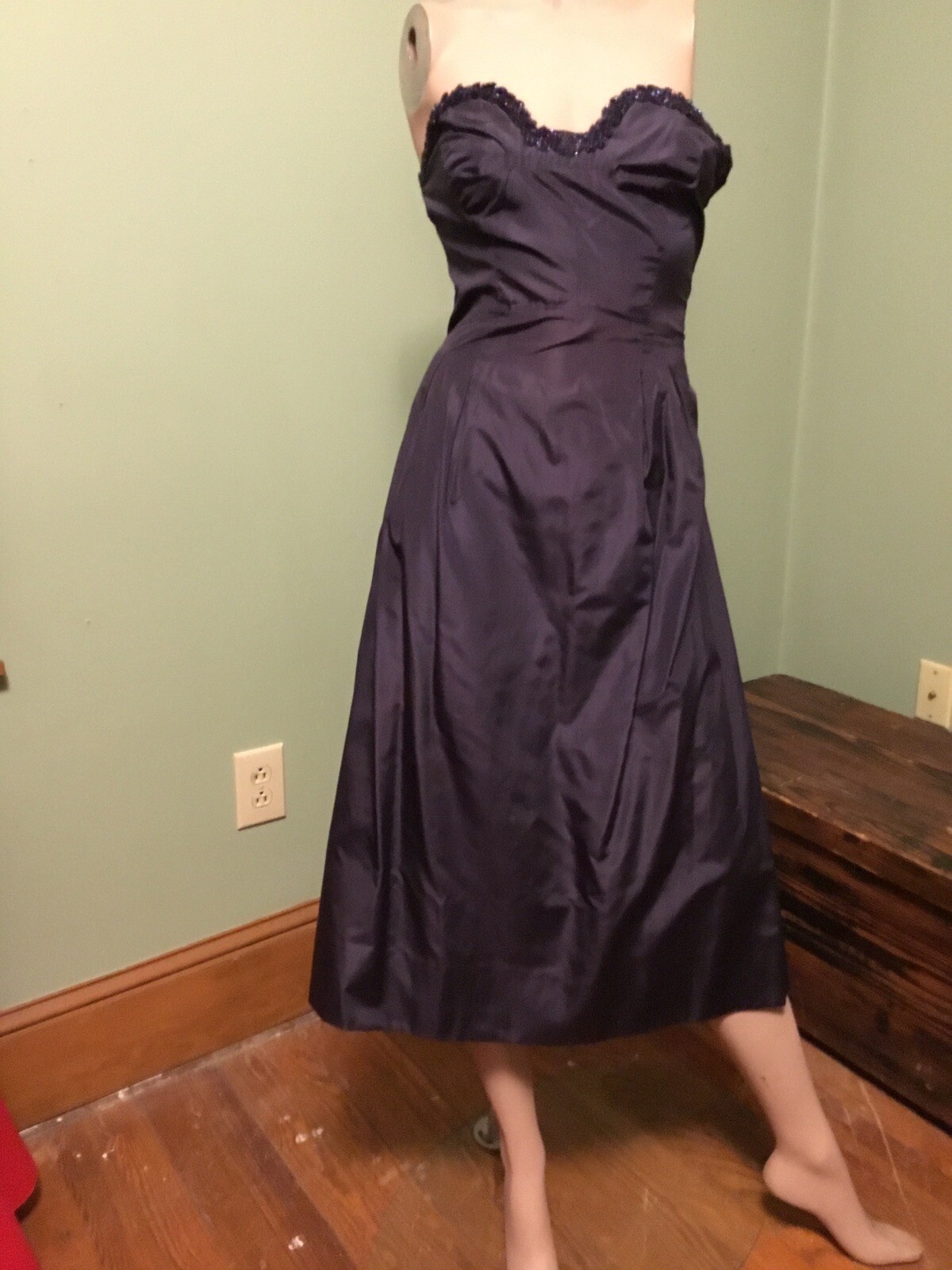 VINTAGE HATTIE CARNEGIE NAVY SILK w/iridescent Beading ￼DRESS w/JACKET 1940s