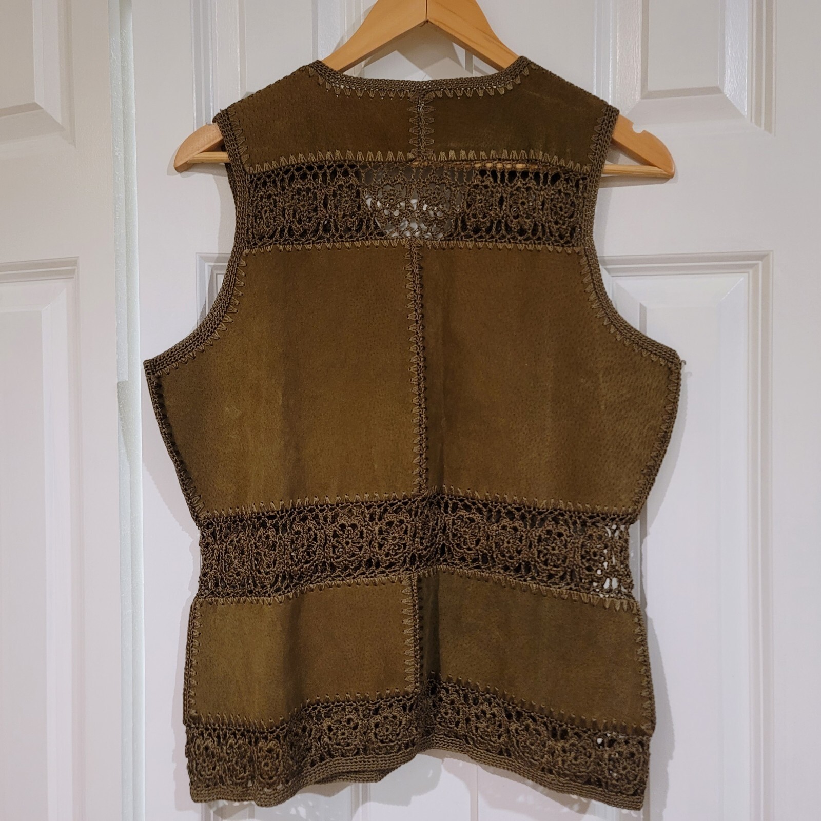 Vintage Macrame Suede Hippy Womens Vest S Olive Green Crochet Knitted Button
