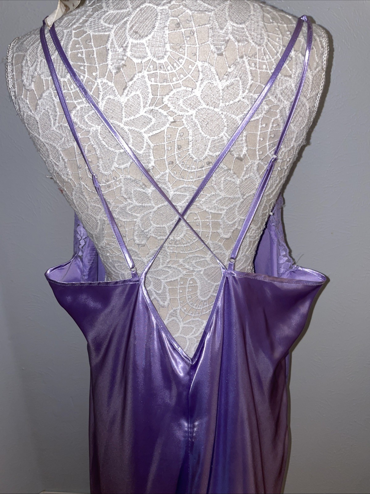 Woman’s Plus 2X 26/28 Liquid Glossy SATIN Long GOWN NIGHTGOWN Lingerie Plunge Bk