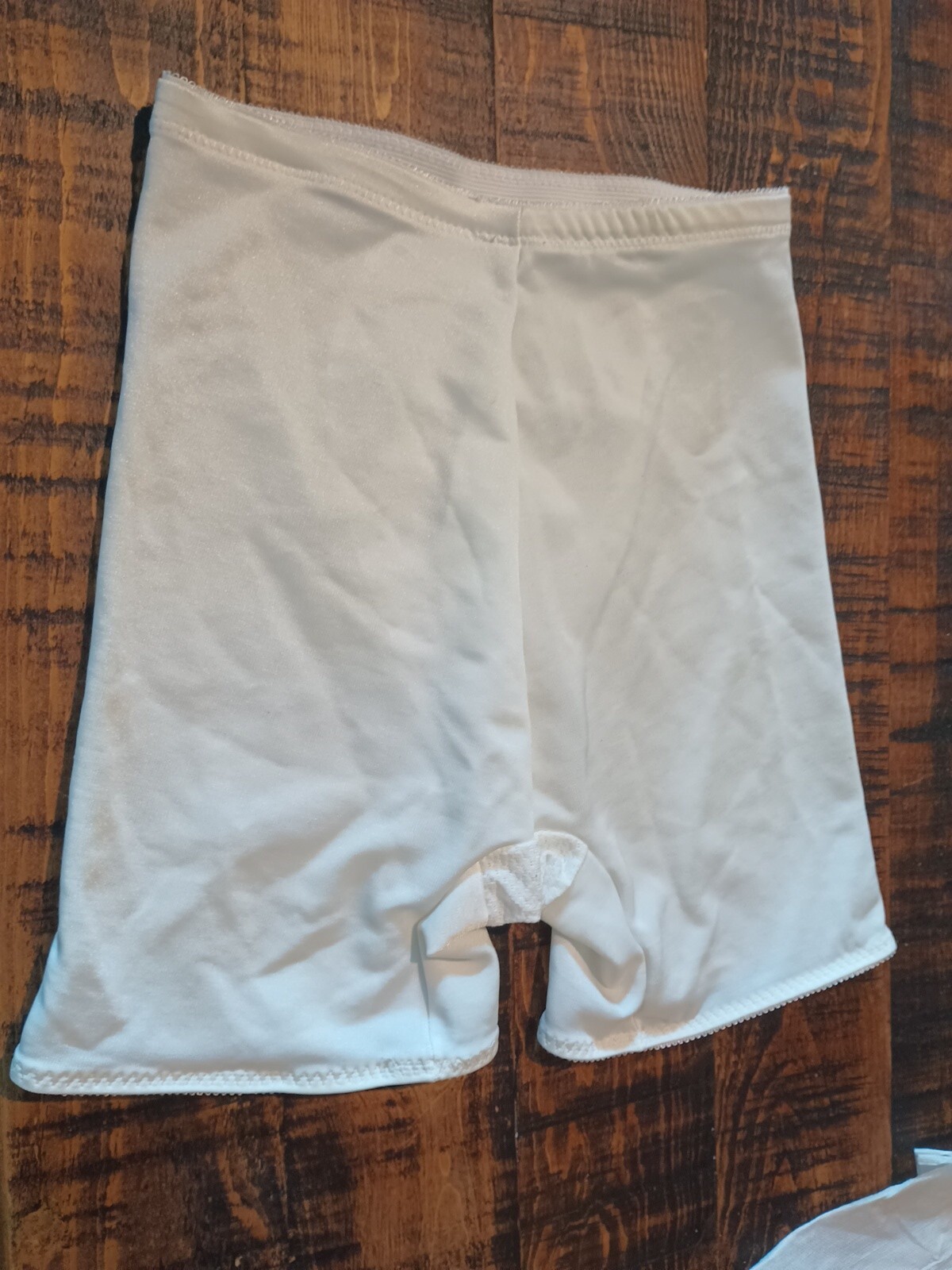 Vintage Cupid Shape Wear Sz Medium Sissy/Hostess Really good condition