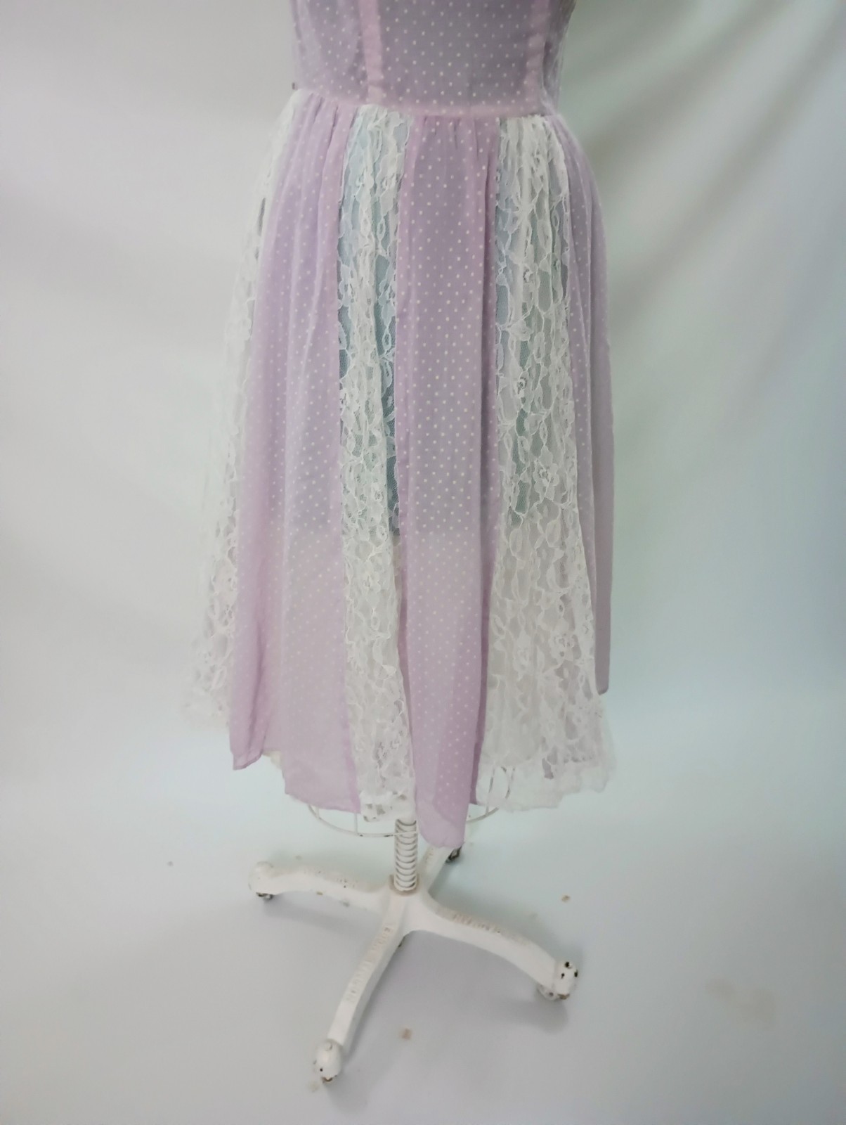 Soft Purple Lilac Cottagecore Polka Dot And Lace Vintage 1970s Dress Small XS