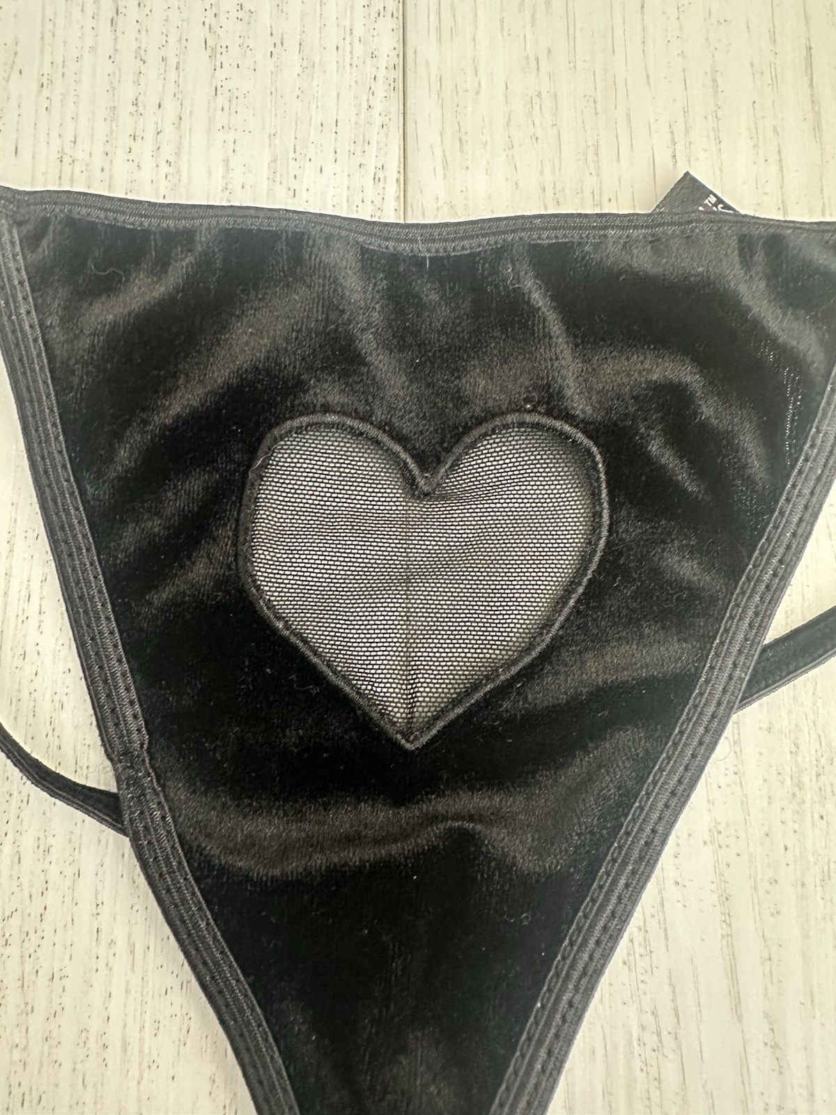 Vintage Frederick&rsquo;s of Hollywood V-String Thong Sz M Black Bow on Back Heart