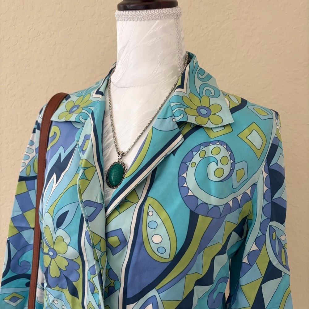 Petite Sophisticate 100% Silk Blouse Psychedelic Print Vintage Petite Size 4