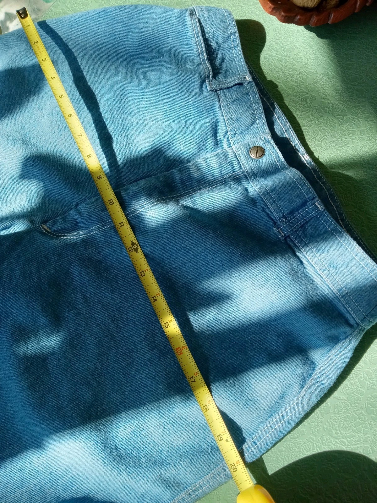 Vintage Pizzazz High-Waisted Straight Leg Women&rsquo;s Soft Jeans 28 Waist, 30 Inseam