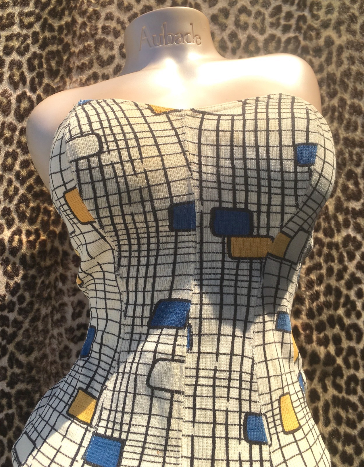 JANTZEN 1950s PIN-UP BOMBSHELL STRAPLESS SWIMSUIT~ MADE IN FRANCE~RARE VINTAGE~S