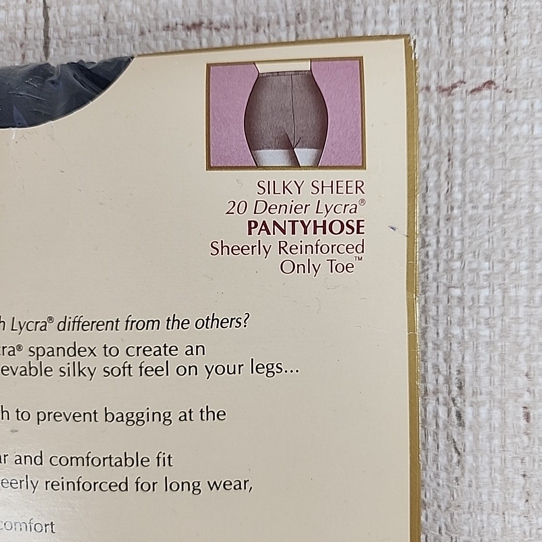 Nice Touch Silken Sheers Full Figure TALL Navy 20 Denier Lycra Pantyhose 1 Pair