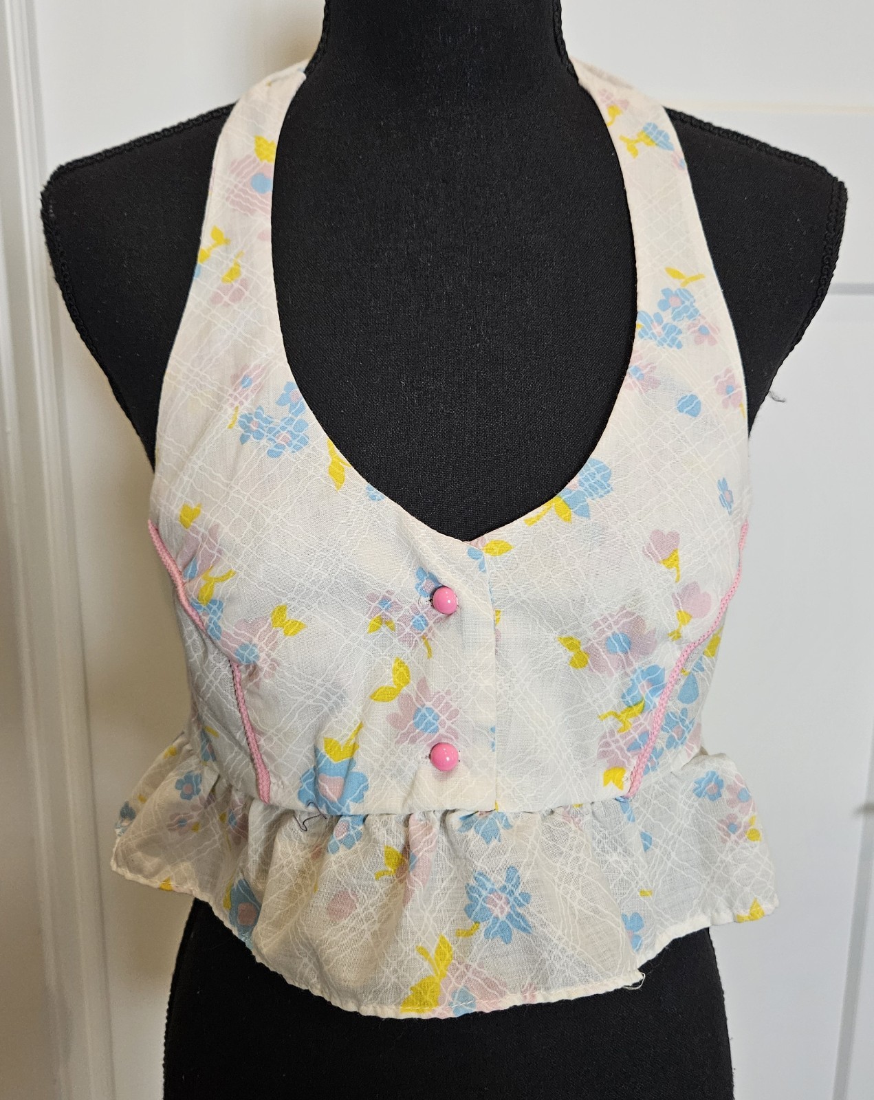 Vintage 1970’s White Cropped Tie Back Floral Button Halter Top Women&rsquo;s S/M