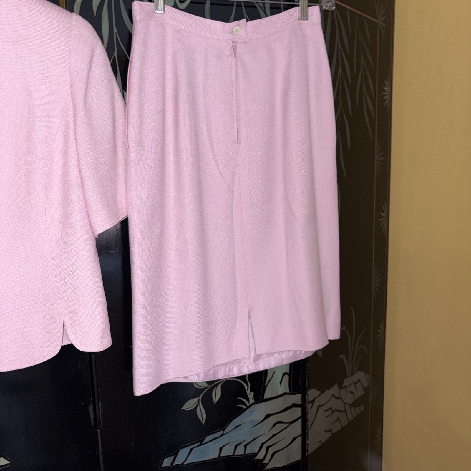 Vintage Pink Women&rsquo;s Skirt Set – Elegant Two-Piece Ensemble, Stunning!