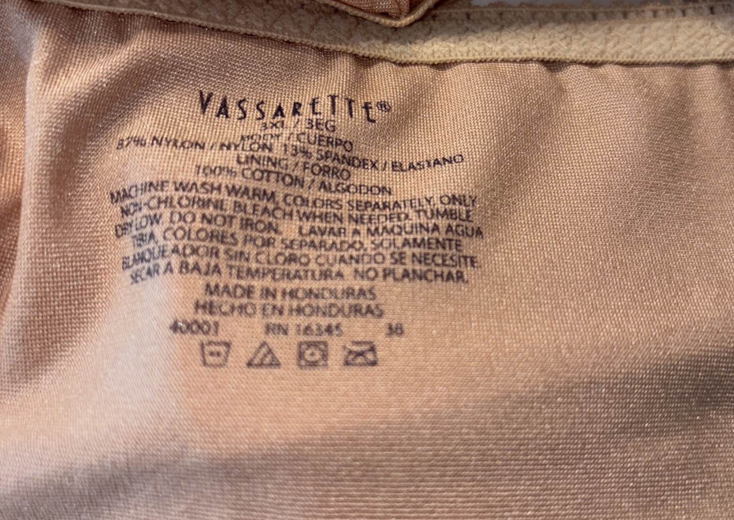 NWT Vassarette Smooth Shape Brief Undershapers #40001 3XL, 2010 Lot/4