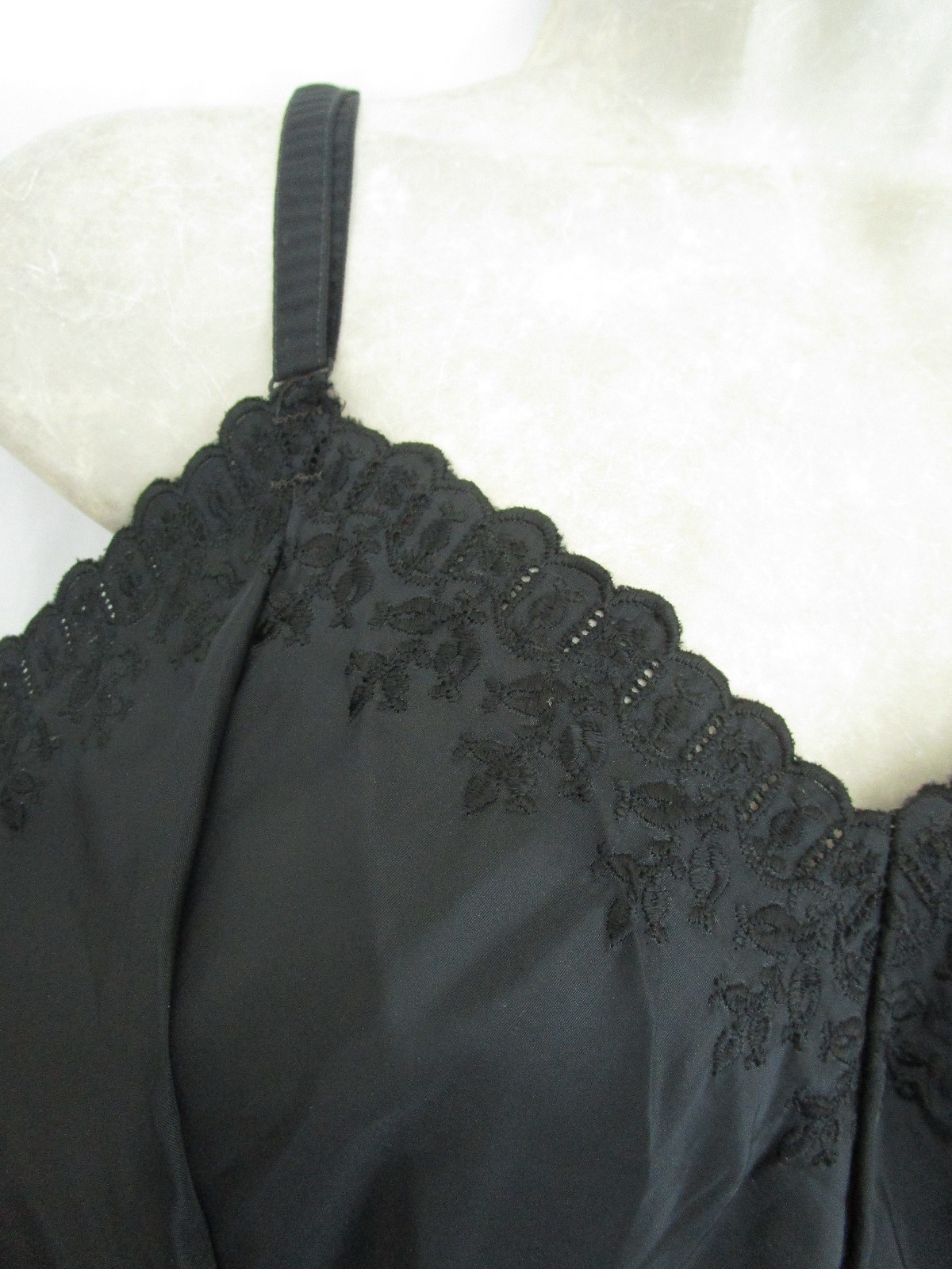 Vtg Pembrooke Black Noisy Poly Nylon Pinup Dress Slip Side Zipper Full Figure 40