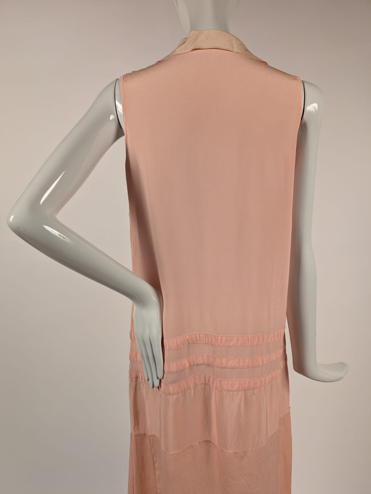 SWEET CLASSIC 1920’S PEACH SILK DROP WAIST DAY DRESS