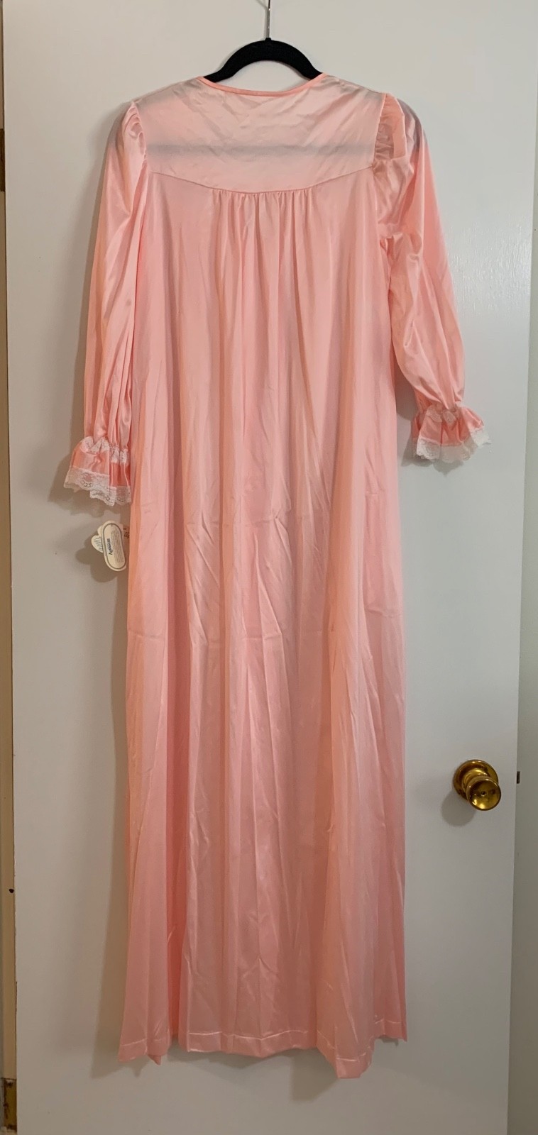 NWT Vintage Pink “Dixie Belle” Nylon Peignoir Robe w Lace Accents Maxi