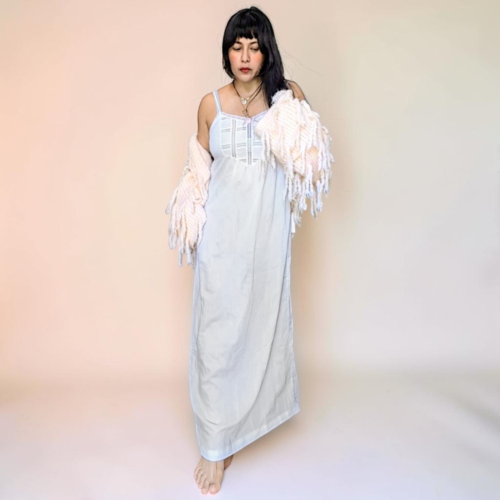 VTG 70s Union Made crisp white floral lace fairy cottage prairie slip nap dress