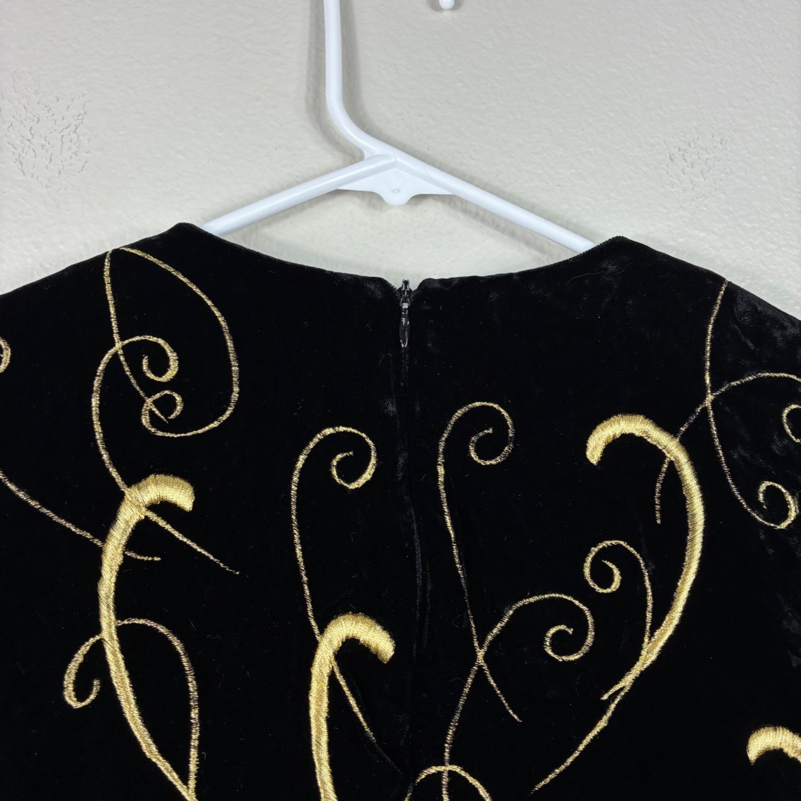 VTG 80s Laneyu Haute Couture Royal Quality Gold Embroidered Formal Dress Sz S