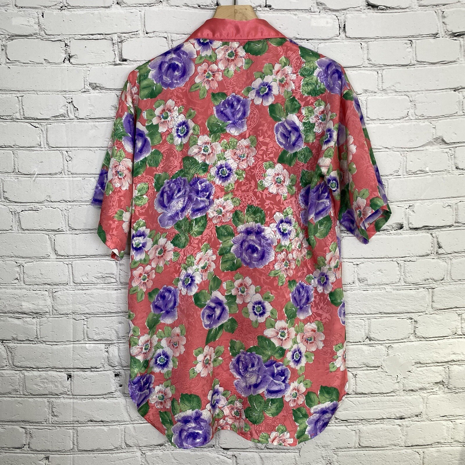 Vintage Victoria&rsquo;s Secret Gold Label Satin Night Shirt Size P/S Pink Floral