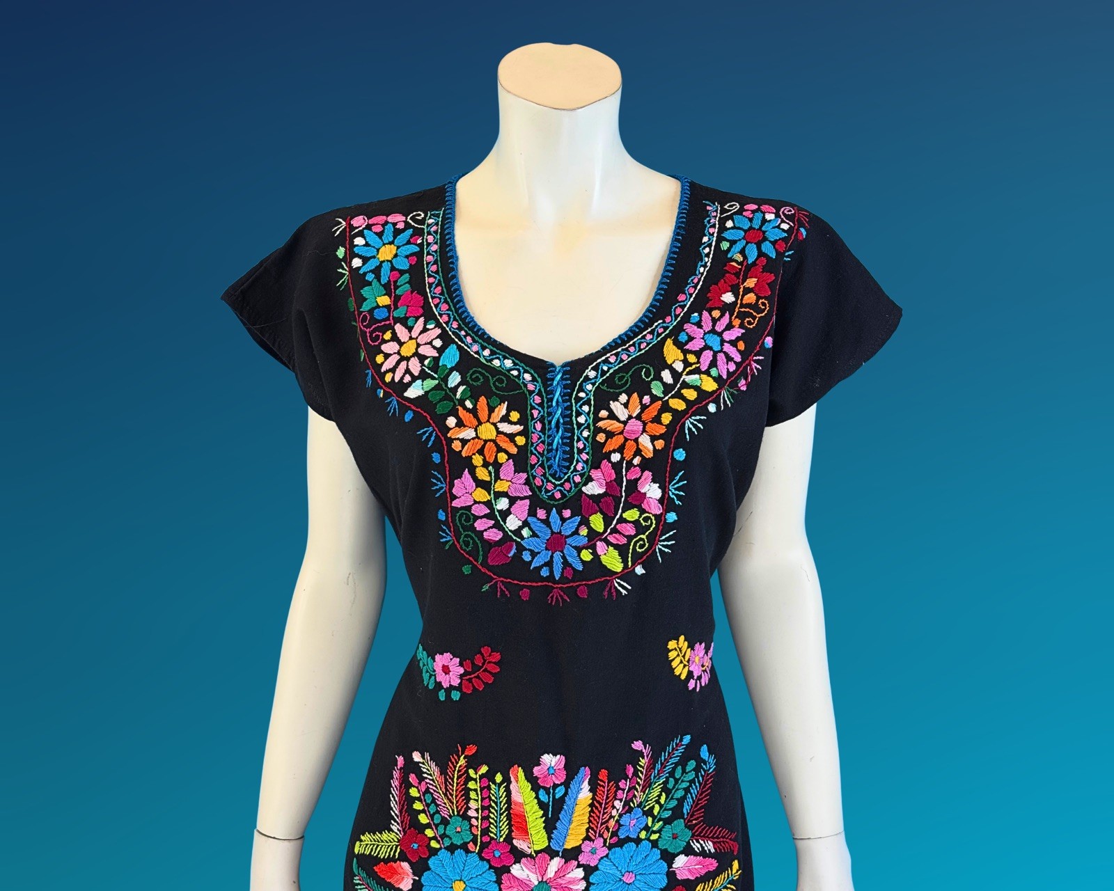Vintage Mexican Embroidered Cotton Mini Hippie Folk Dress | M