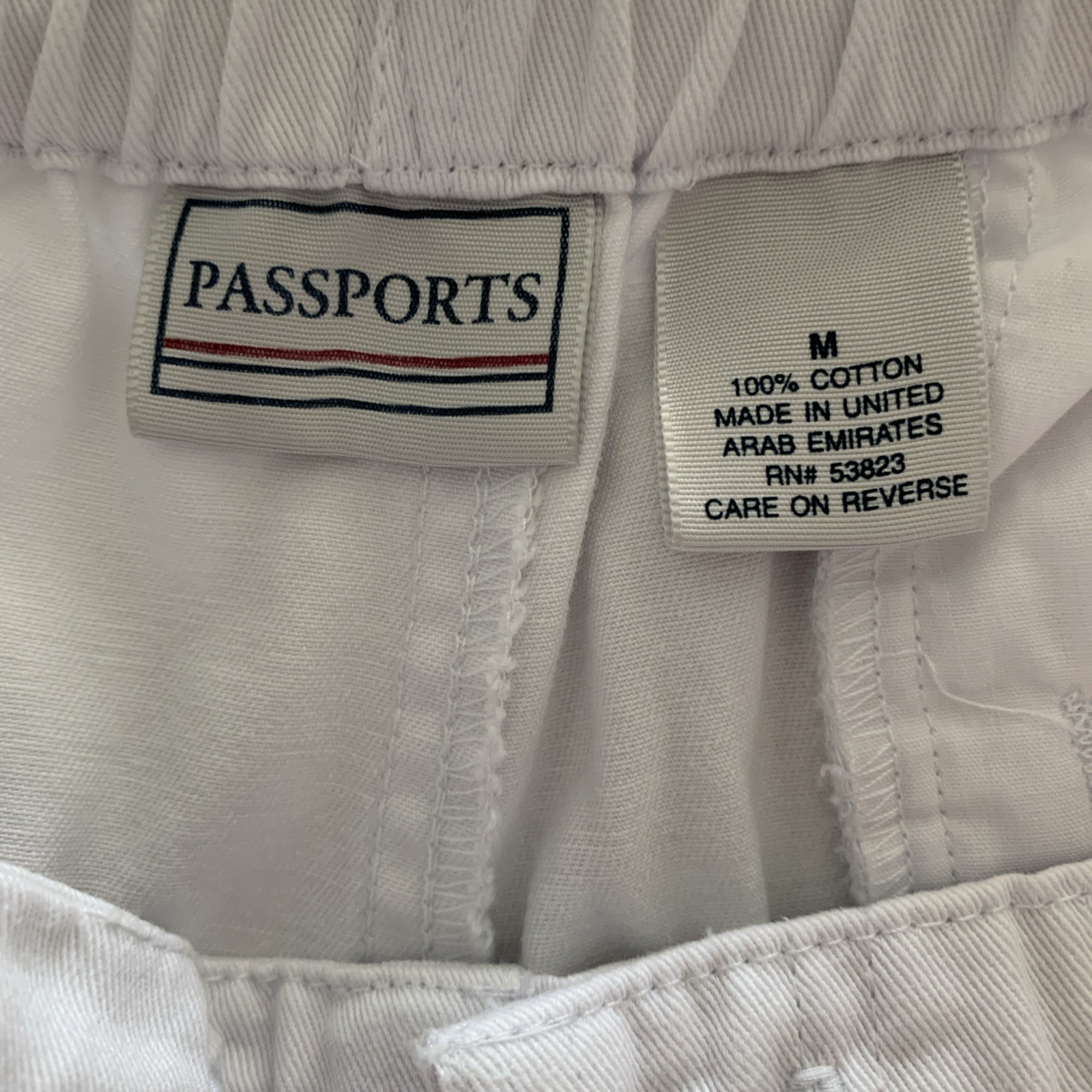Passports Vintage M Capri White 100% Cotton Drawstring Zip Embroidered