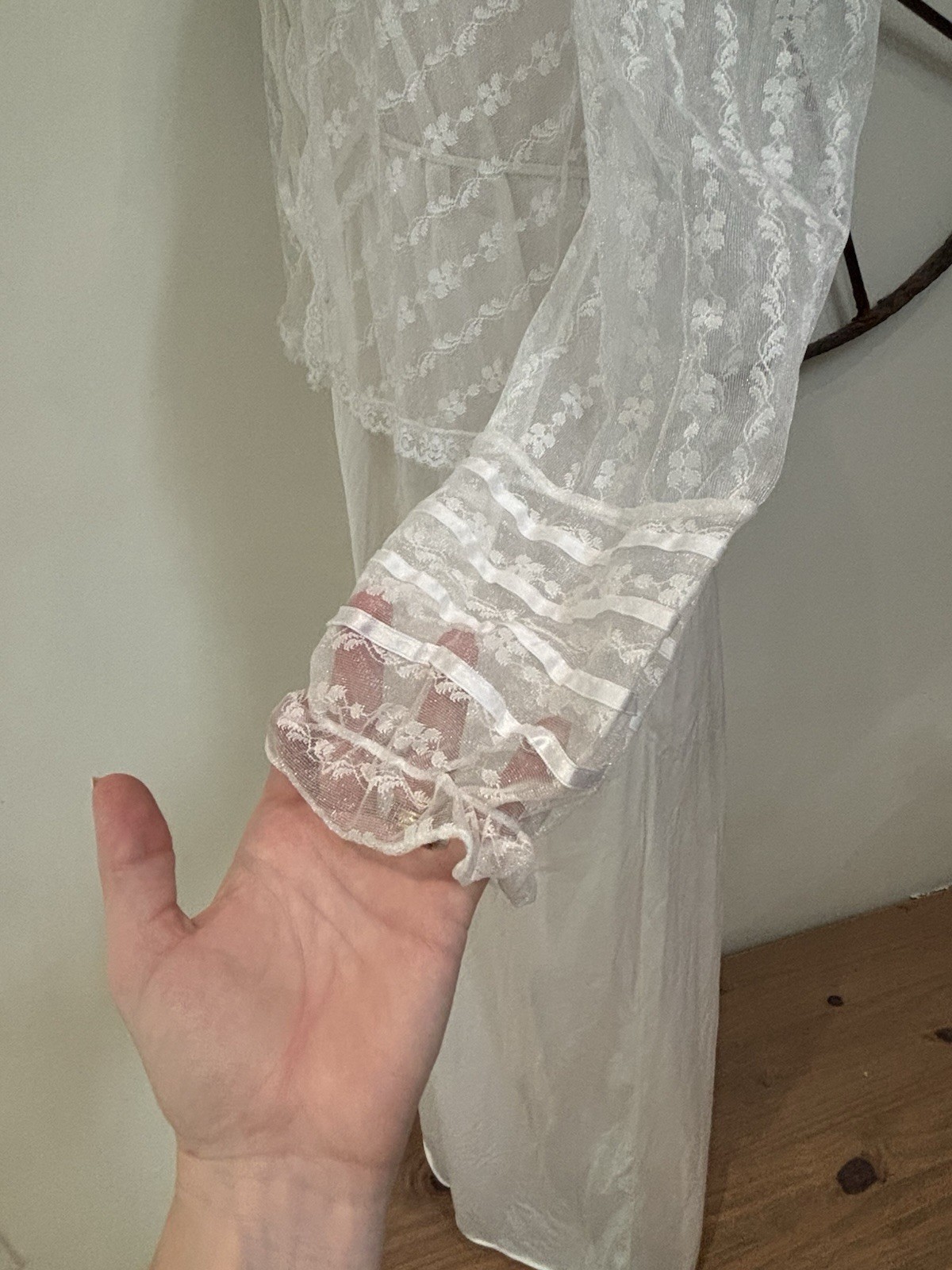 Taryn Alexander 1970s white romantic lace union bridal peignoir nightgown set L