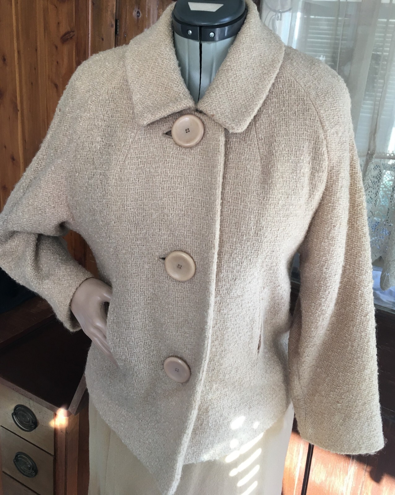 1940s Malwin Ivey&rsquo;s L Textured Wool Oatmeal Swing Box Suit Jacket Fully Lined