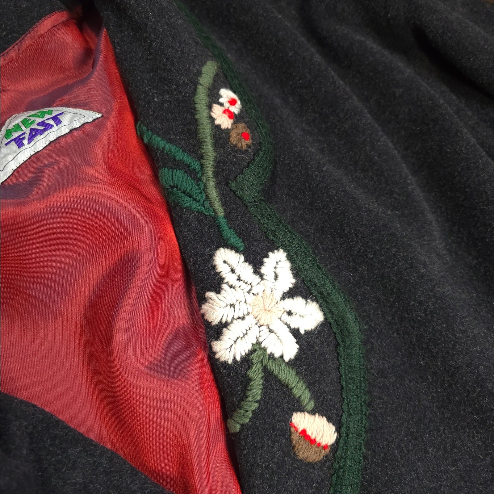 Vintage New Fast Embroidred Wool Coat Floral Women Size 42 US 10 Art To Wear