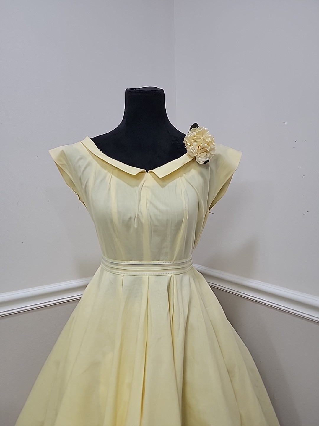 Vintage&rsquo;50s Mid Century Yellow Cotton Dress Fit Flare Full Skirt Garden Party