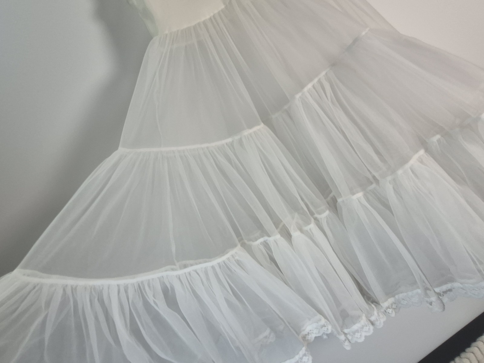Vintage Authentic Q&rsquo;ute American-Made Petticoat Slip – Tiered Tulle & Lace( S)