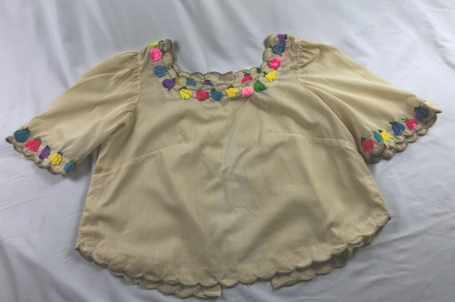 Vintage Handmade 60s Mod Hippie Blouse Embroidered Floral Scallop Trim Top