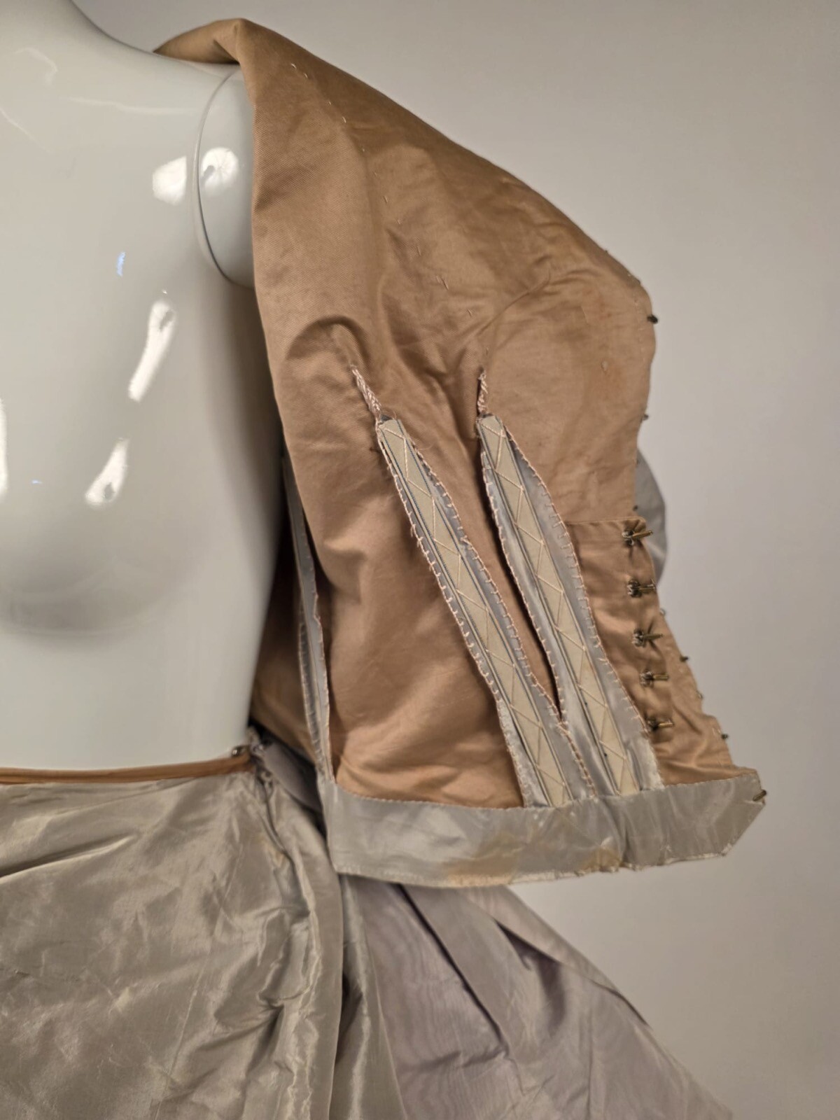 VICTORIAN 1880’S SILK TAFFETA BUSTLE DRESS W BUILT IN BUSTLE CAGE + SILK SASH