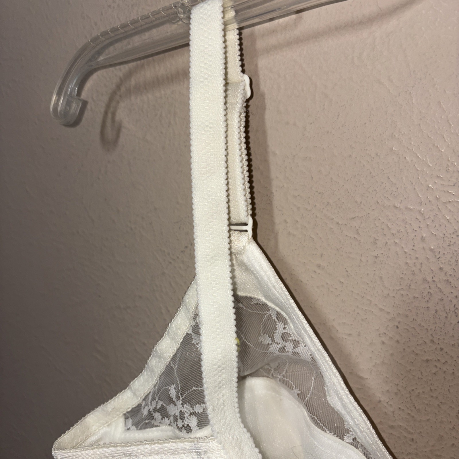 Vintage Flexees Delectables Bra 36C White Style 1631 Soft Cup Wireless
