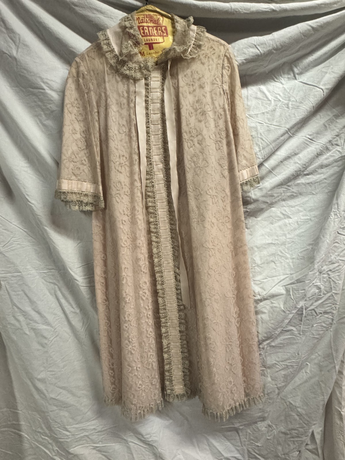 Vintage 1950s Odette Barsa Robe Size Small – Medium Pink Nylon Lace Sold As Is