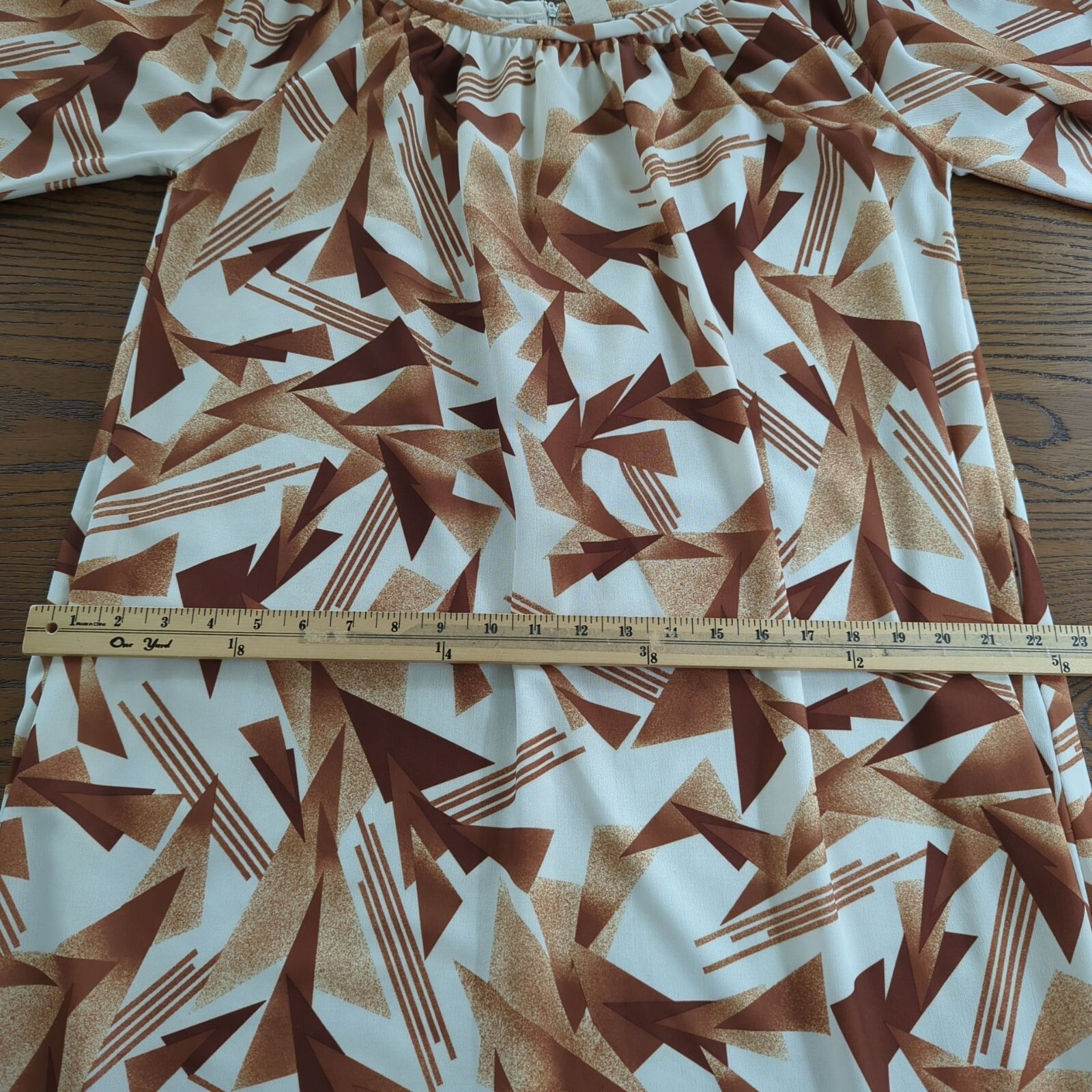 Vintage bat sleeve brown white geometric Comfy pockets oversized Muumuu dress S