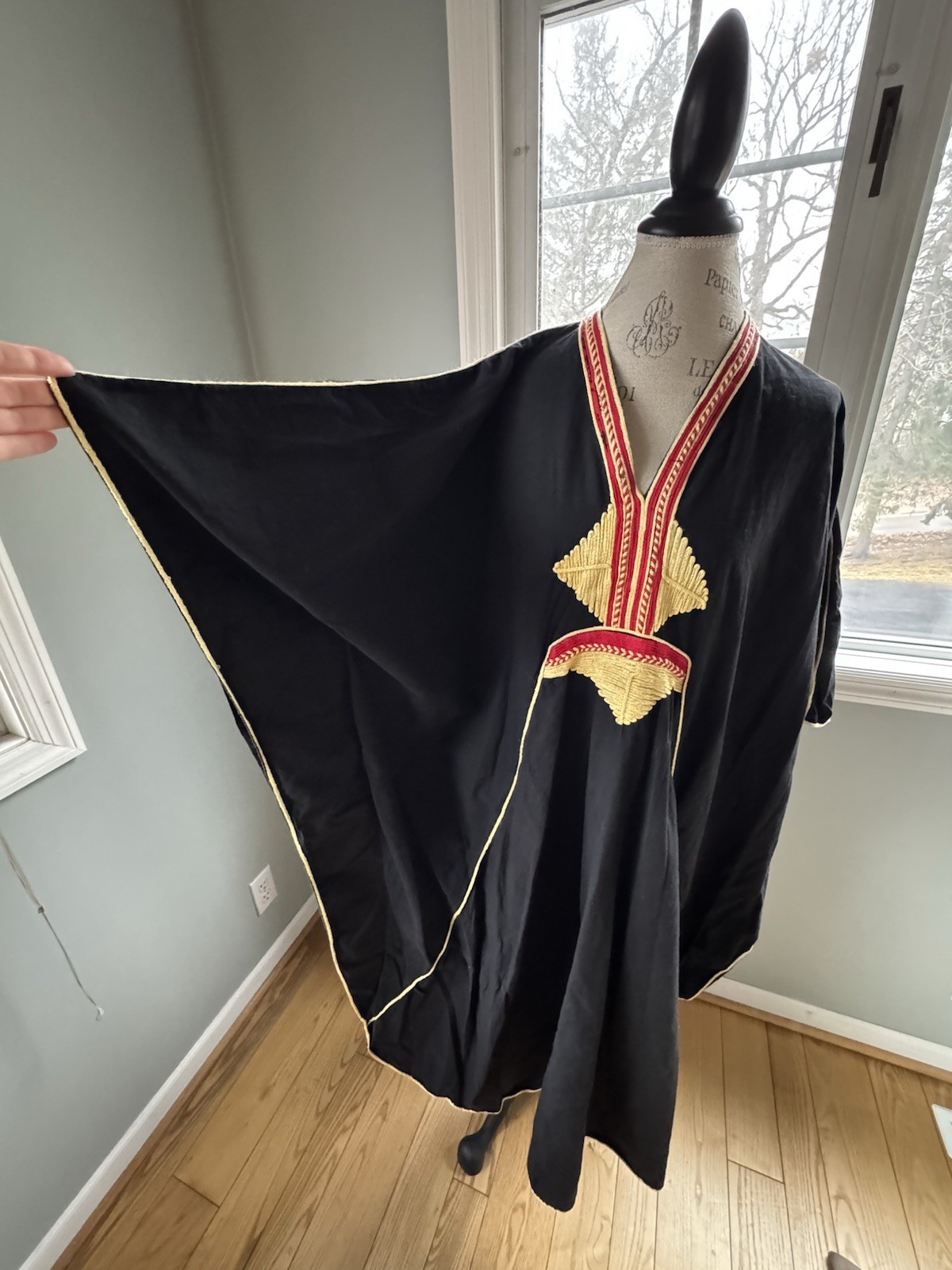 J Peterman Vintage 1990 Black Embroidered Moroccan Style Cotton Kaftan OS