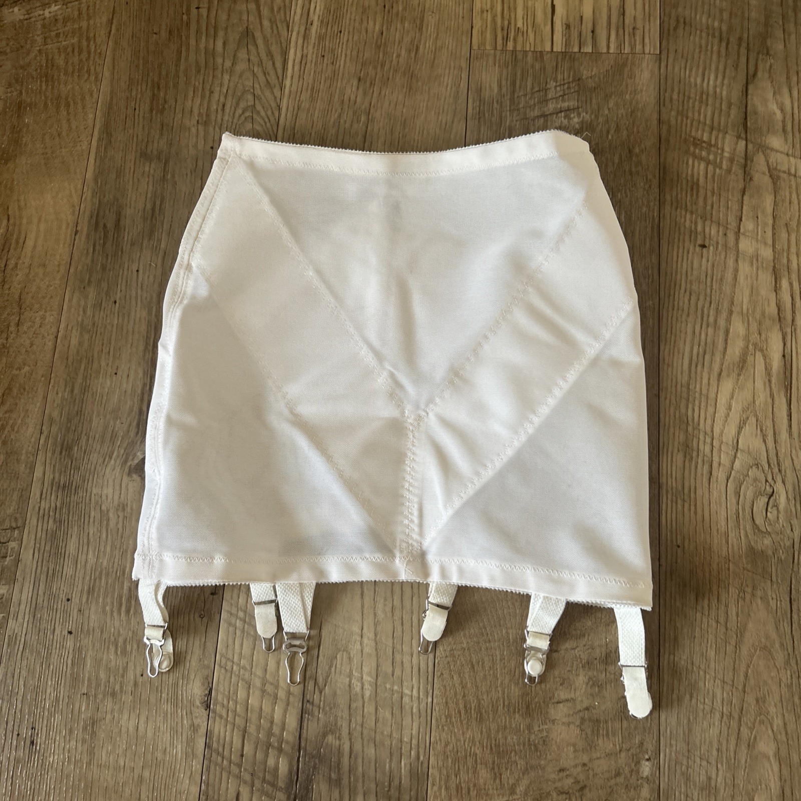 Vintage Underscore Girdle With 6 Garter Straps Size Med Nylon & Spandex…Flaw