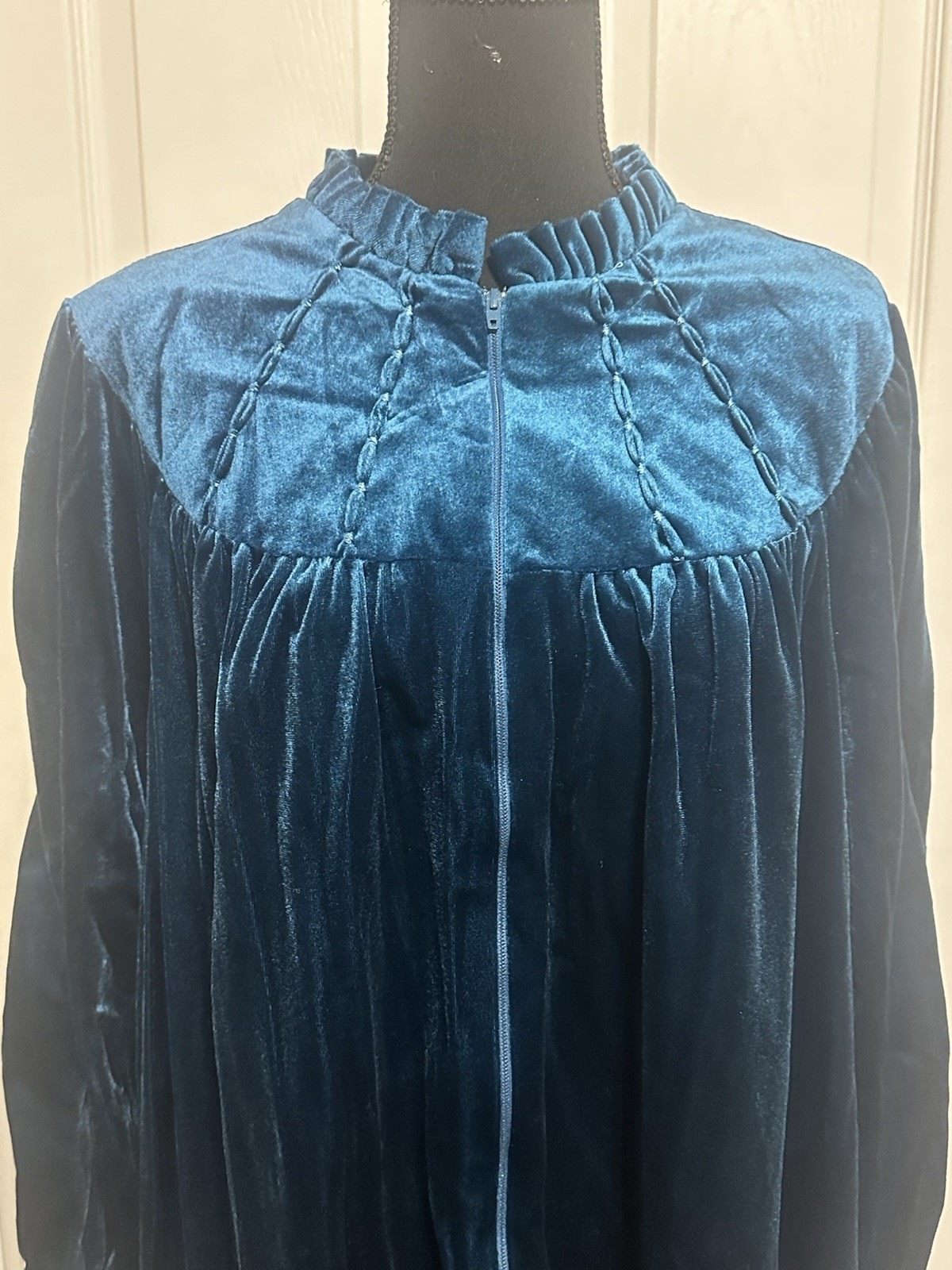 Vintage Lady Lisanne “velvety” Soft Dark Blue Teal Soft House Coat Robe Large XL