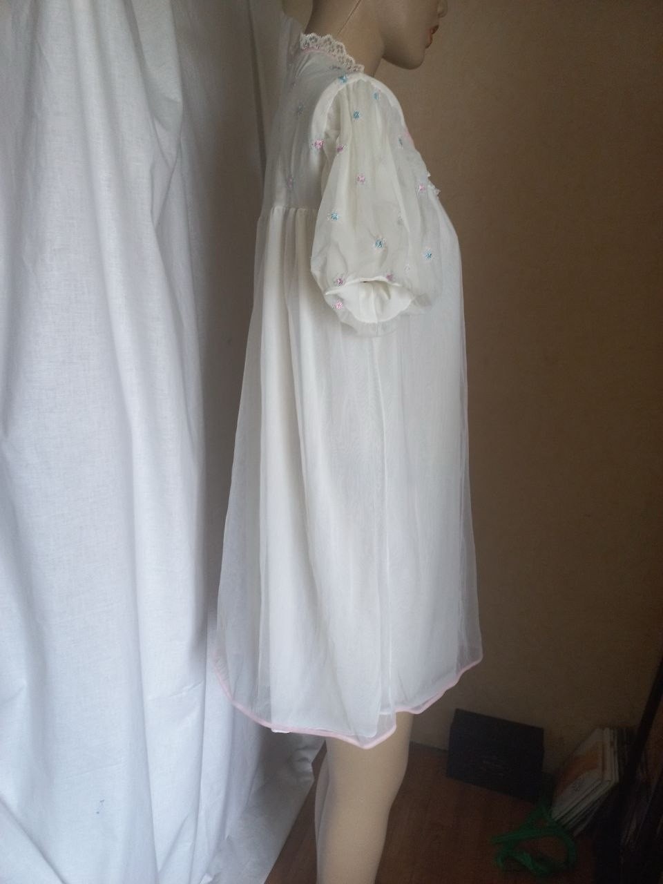 Delicate vintage peignoir dressing gown dorothy perkins, 70s made in britain