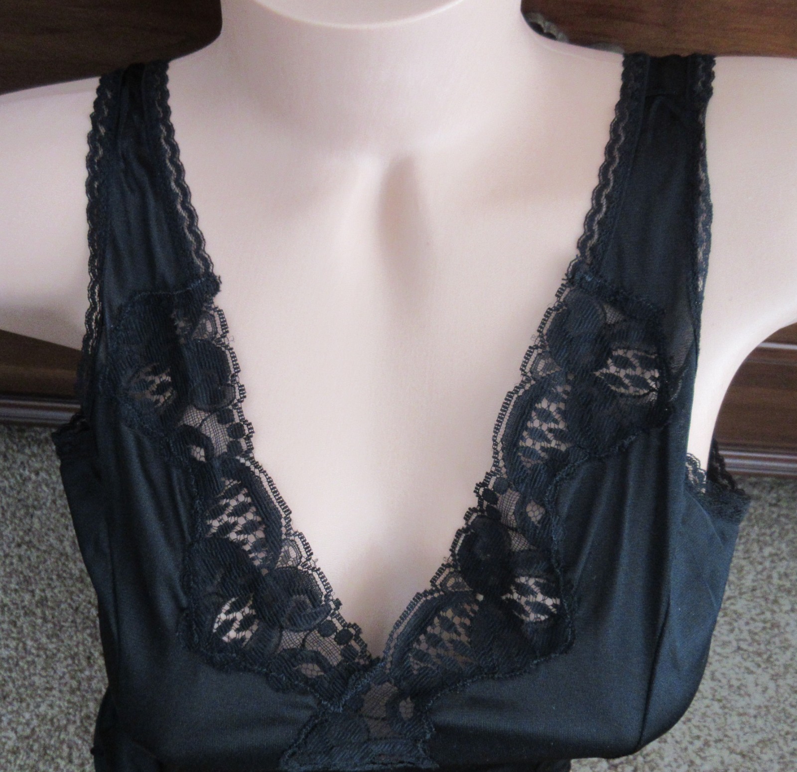 GREENCO MAID BLACK nylon scalloped MEGA LACE camisole slip top sz M (6) 36 bust