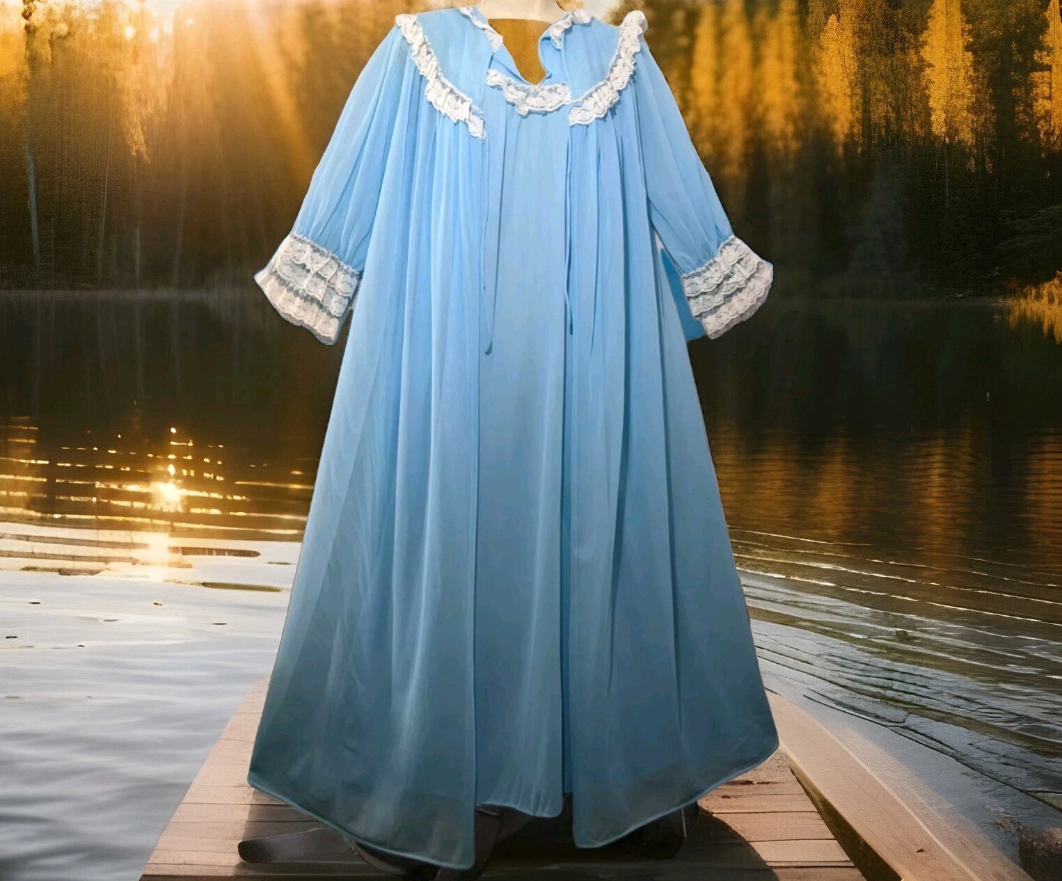 Vintage Unique ILGWU Blue Gorgeous Lace Nylon Nightgown and Robe Set M