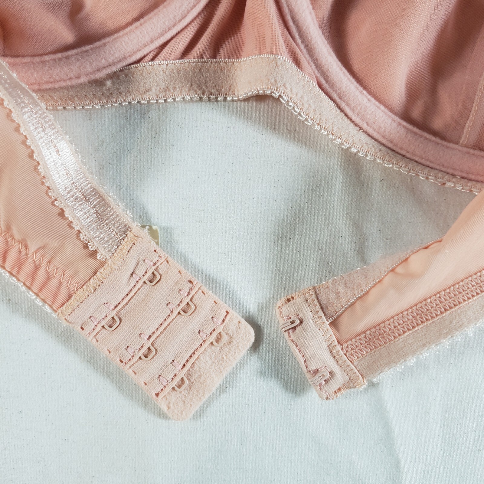 Victoria&rsquo;s Secret Unlined Full Coverage Bra 40DD Peach Pink Embroidered Floral