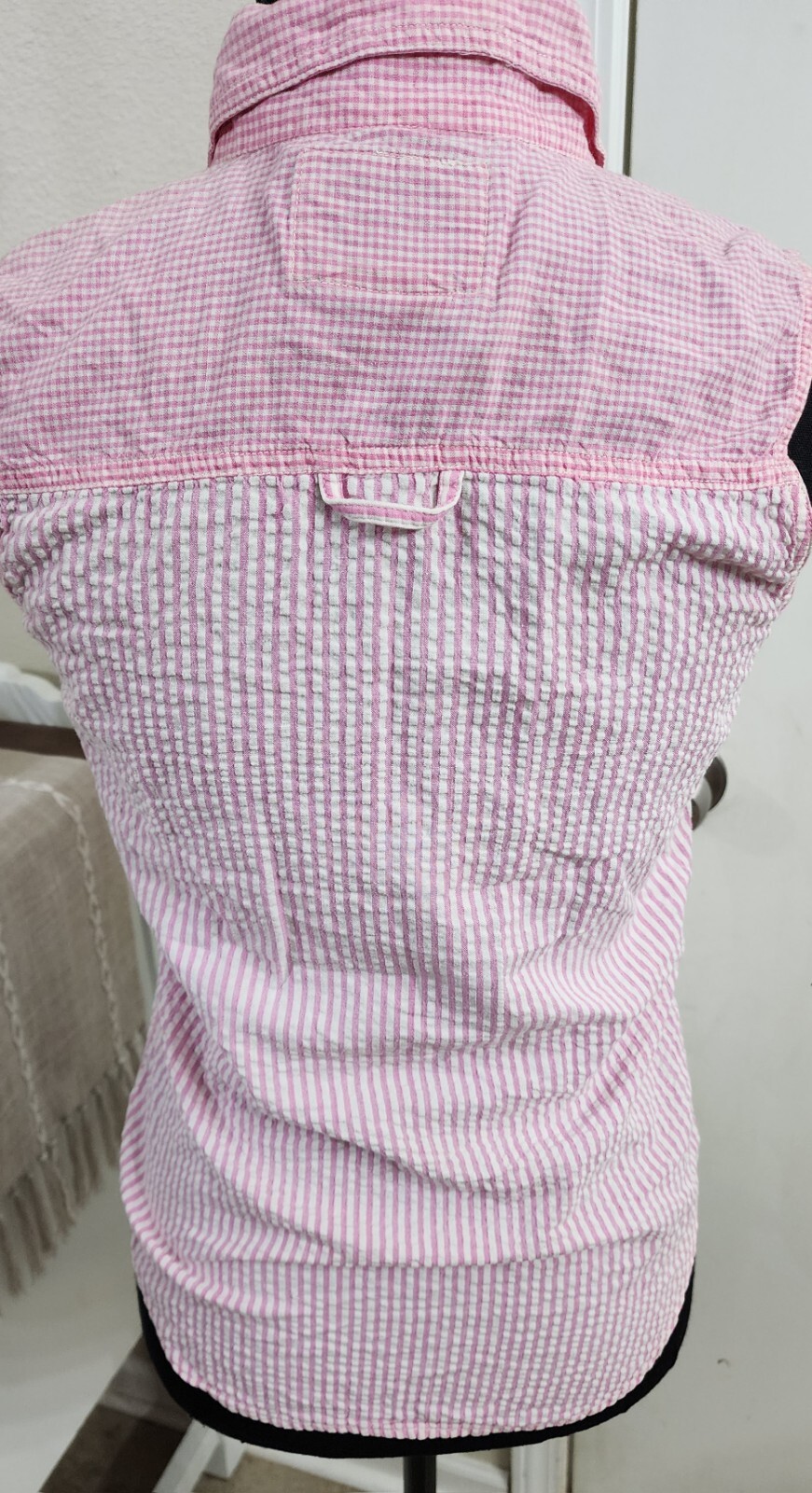 Vintage Pink And White Gingham.sleevless Button Up
