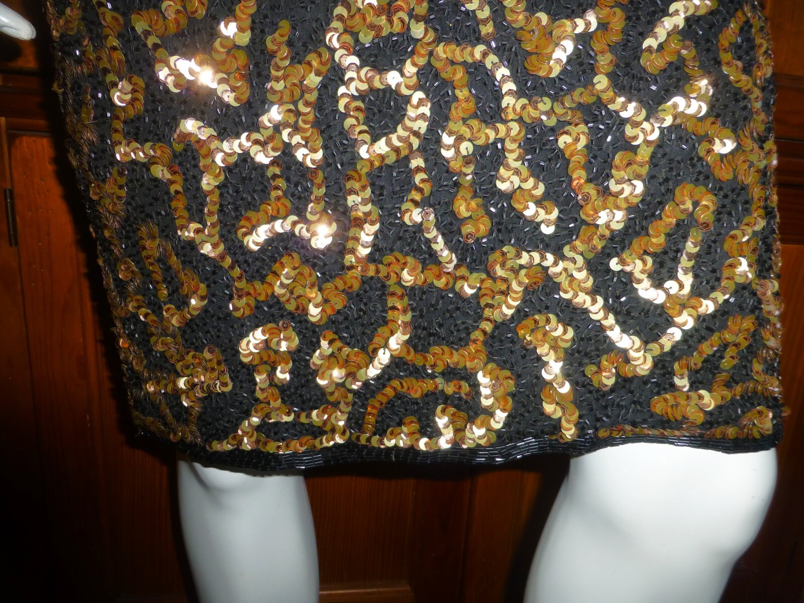 Vtg 80s Black Gold SEQUINS Beads Embroidery SILK Evening Formal Sheath Dress M
