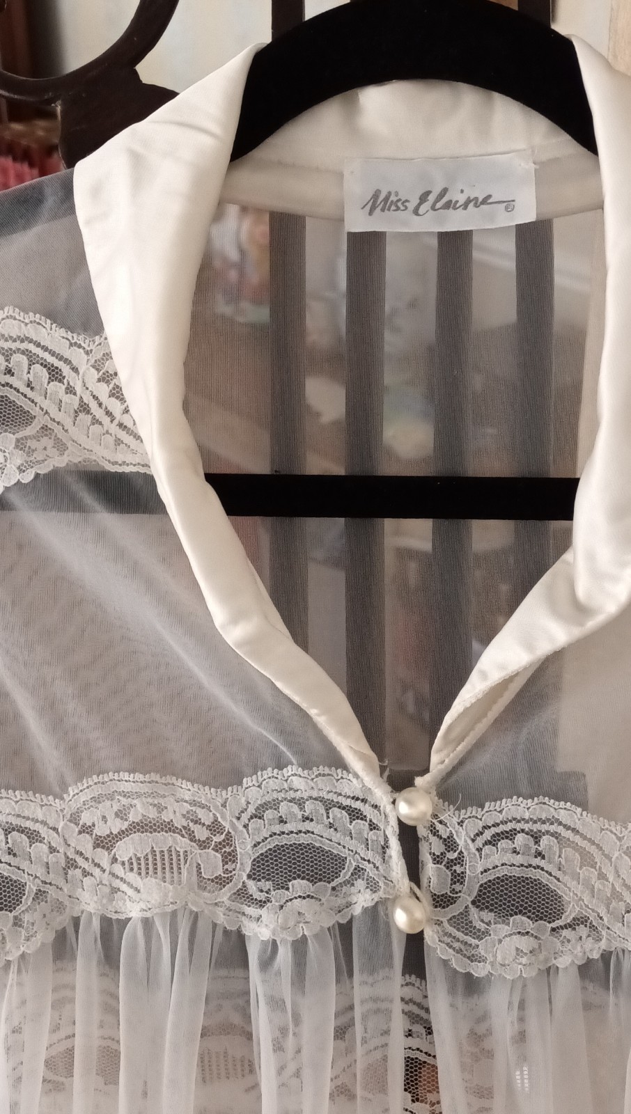 Miss Elaine Vintage White Lace Chiffon Robe Regular Size Sheer Pearl Buttons