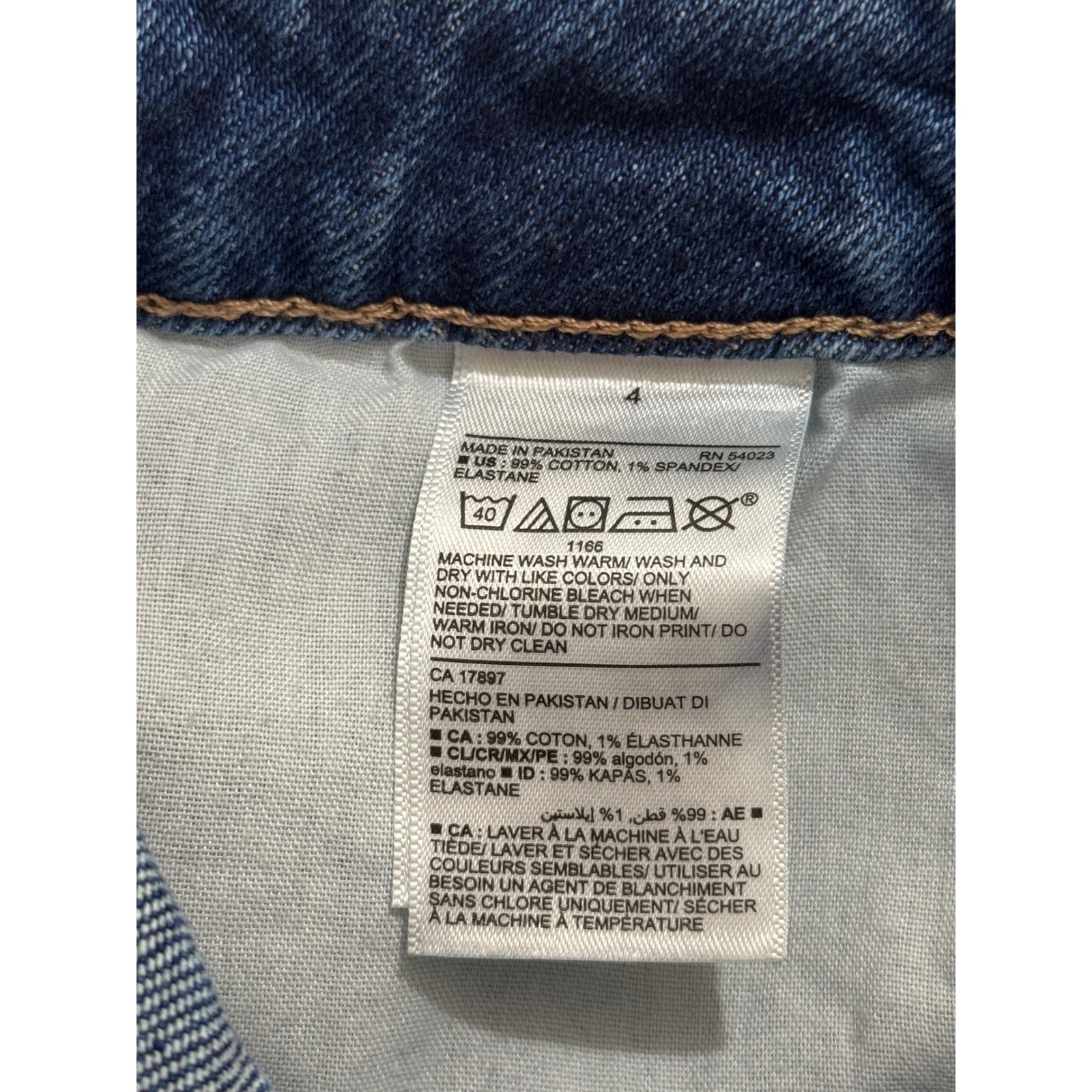 Old Navy O.G. High Rise Distressed Cuffed Denim Shorts Women&rsquo;s Size 4 Blue
