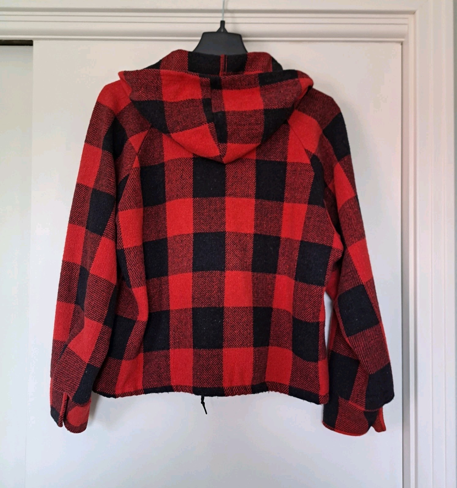 Vgt Montgomery Ward Wool Hoodie Pullover Women’s L Red and Black Buffallo Plaid