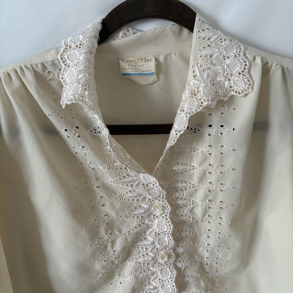 Vintage collared long sleeve eyelet blouse top cream cottage prairie regency