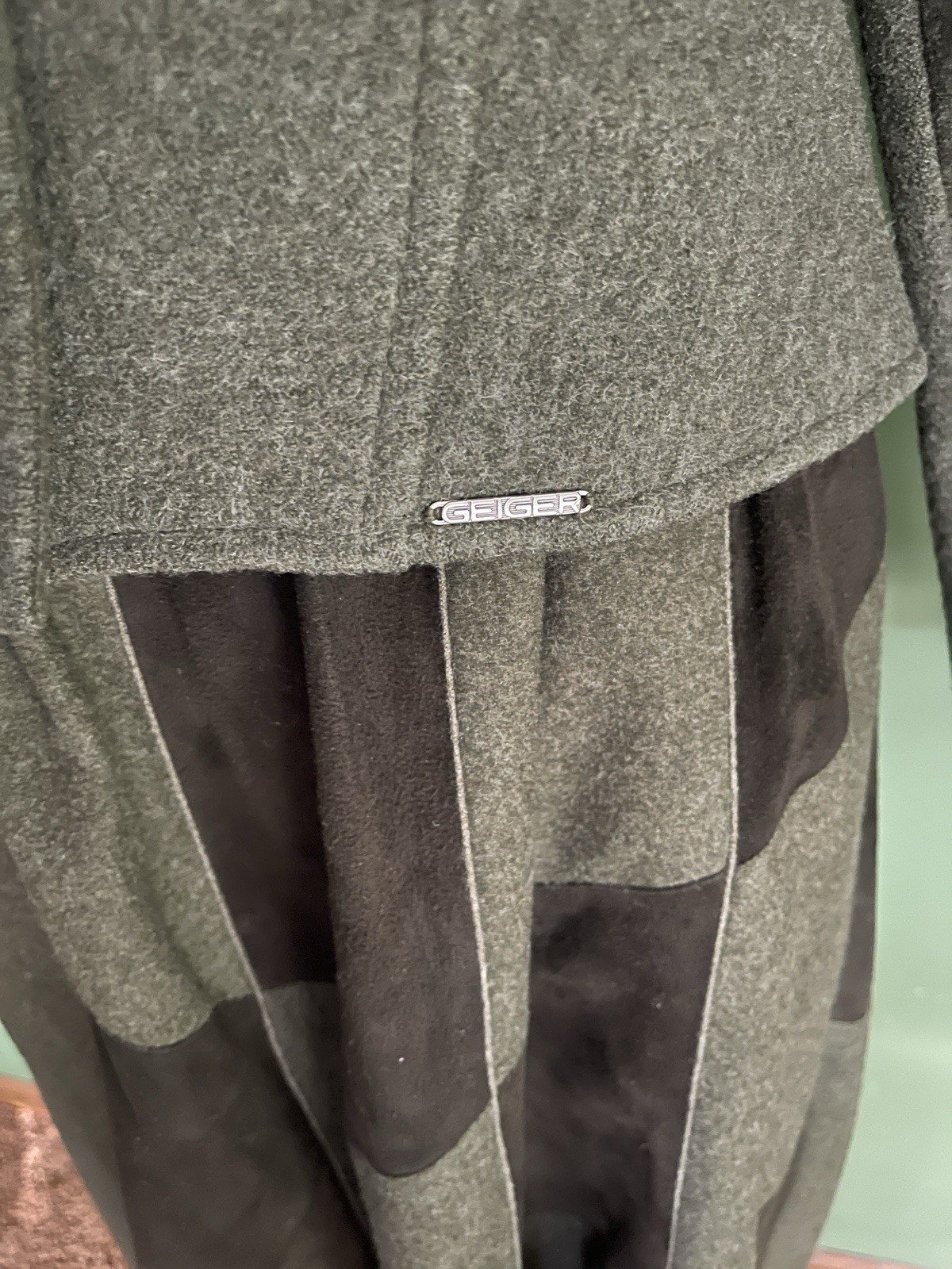Vintage Austrian Wool Jacket Skirt 2 Piece By Geiger Tyrol Green/Black Size 40