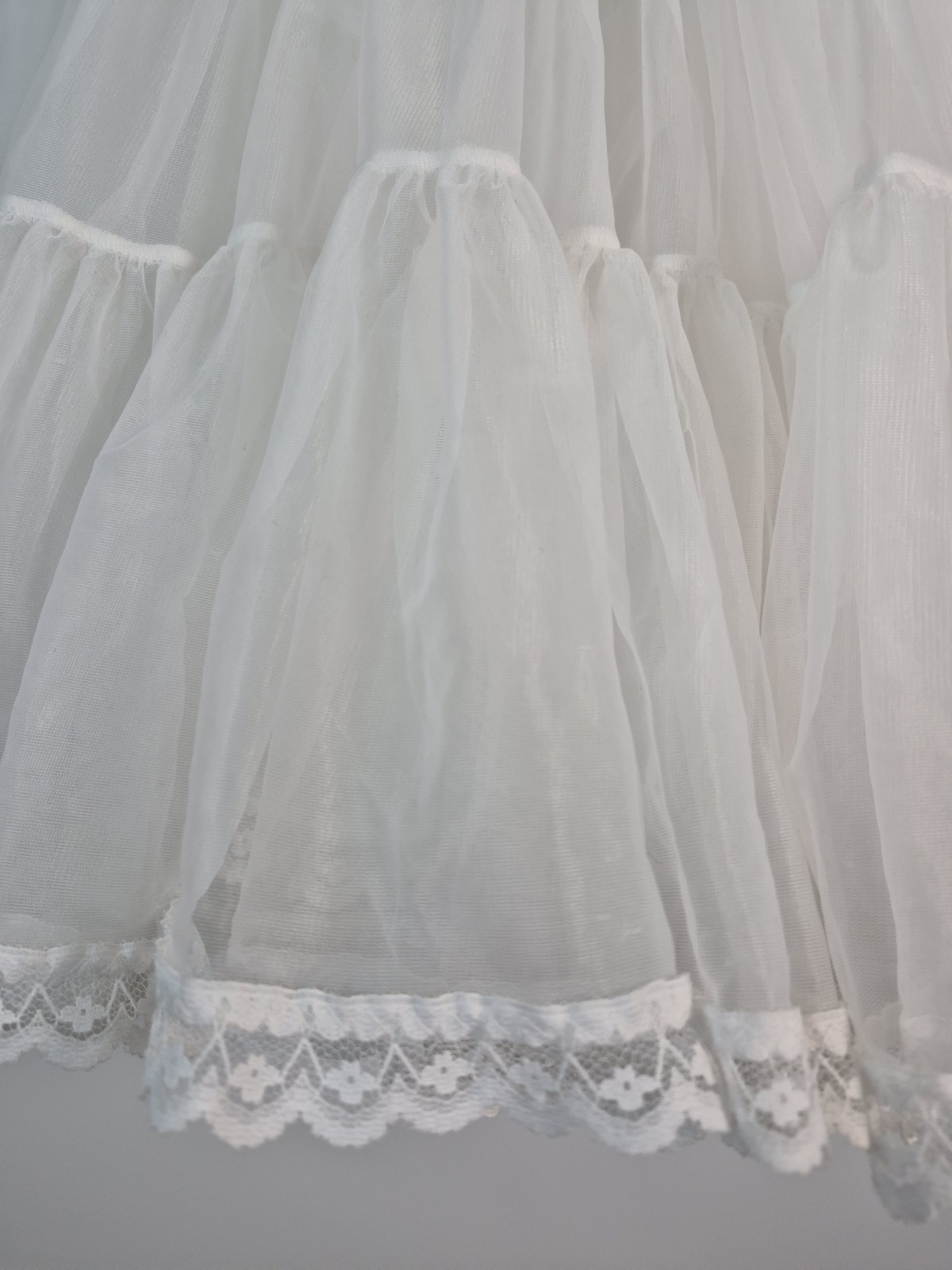 Vintage Authentic Q&rsquo;ute American-Made Petticoat Slip – Tiered Tulle & Lace( S)