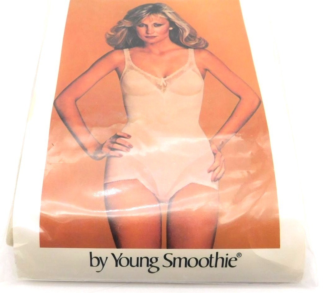 Vintage Young Smoothie Pretty Lite Briefer Beige Seamless Soft Cup 38B
