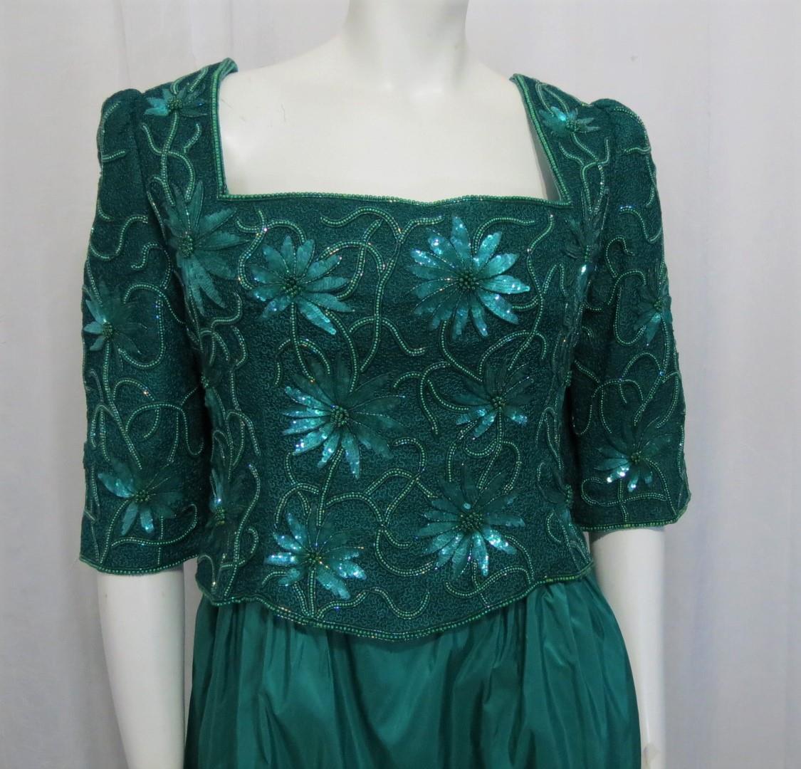 Richilene New York Spectacular embroidered & beaded SILK special occasion gown L
