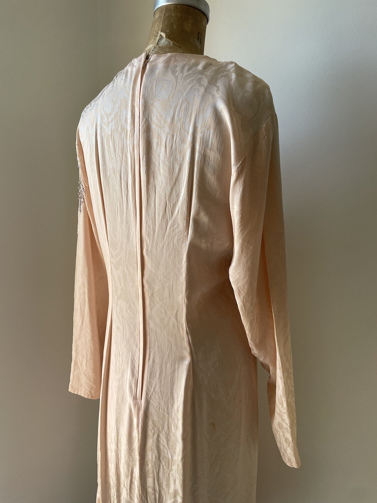 Vintage ‘80s Peach Jacquard Silk Cocktail Dress Sequin Party Dress M