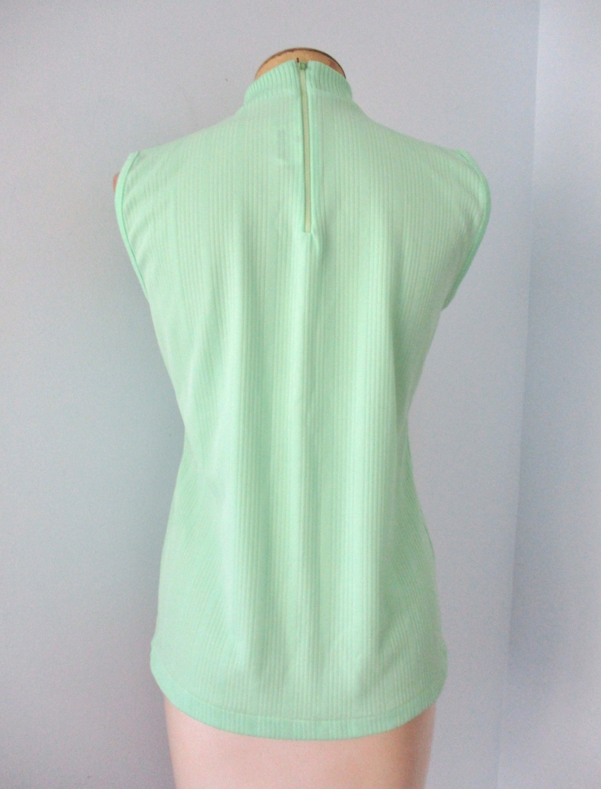 Vtg 60s 70s Mod Mint Green Textured Knit Stripe Shell Blouse Top Back Neck Zip L
